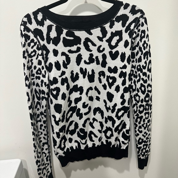 Express reversible sweater - Picture 2 of 4